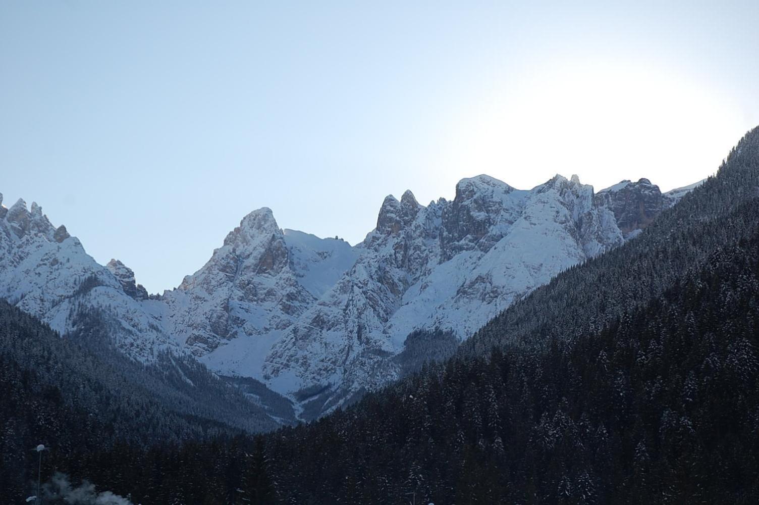 Albergo Ristorante Cacciatori Auronzo di Cadore Exterior foto