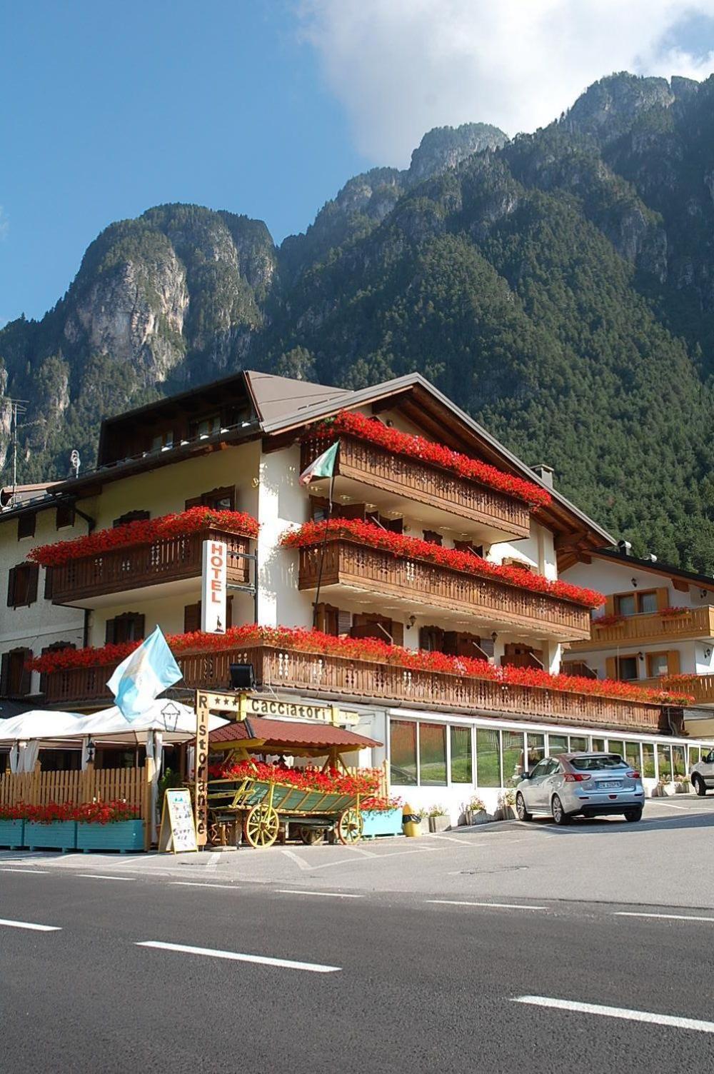 Albergo Ristorante Cacciatori Auronzo di Cadore Exterior foto