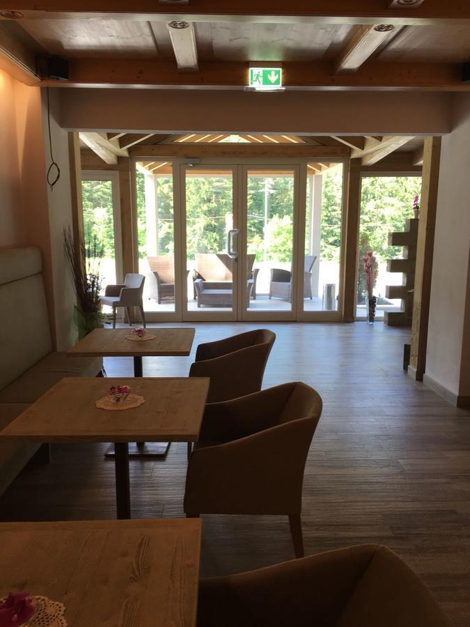 Albergo Ristorante Cacciatori Auronzo di Cadore Exterior foto