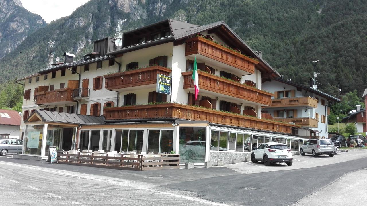 Albergo Ristorante Cacciatori Auronzo di Cadore Exterior foto