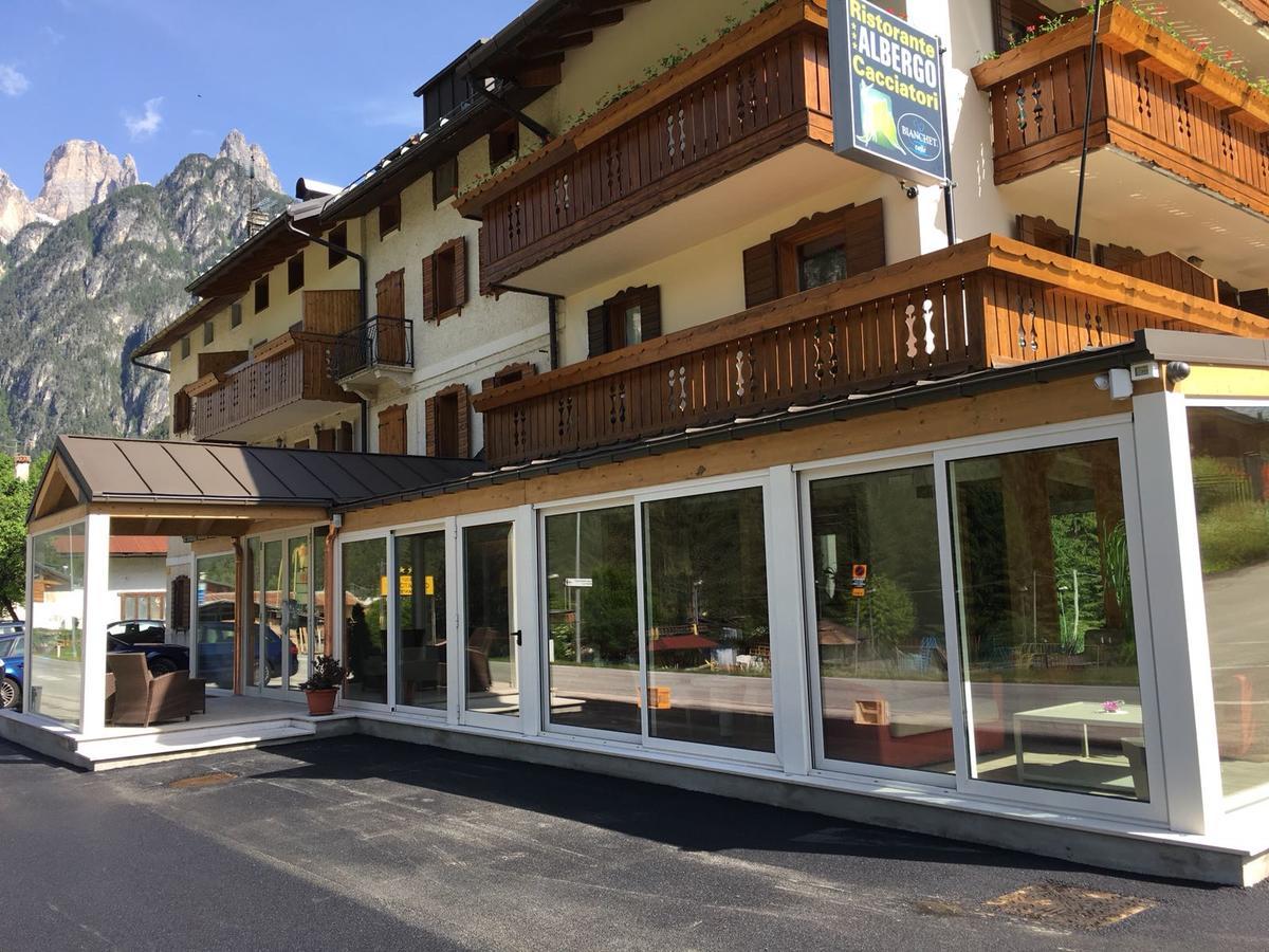 Albergo Ristorante Cacciatori Auronzo di Cadore Exterior foto