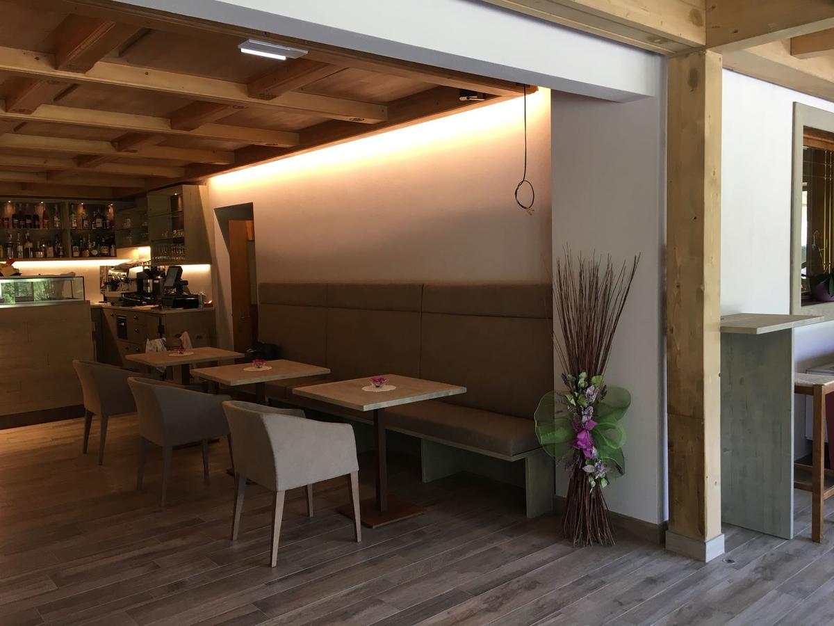 Albergo Ristorante Cacciatori Auronzo di Cadore Exterior foto