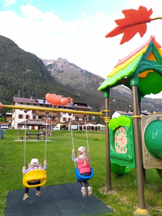Albergo Ristorante Cacciatori Auronzo di Cadore Exterior foto